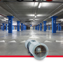 Los ventiladores tuboaxiales de impulsión tipo Jet Fan están diseñados para desplazar caudal al tiempo que controlan la dirección del aire y aseguran que no haya estancamiento del mismo. Se recomienda su uso en espacios grandes, cerrados o subterráneos, donde se requiere movimiento de aire.